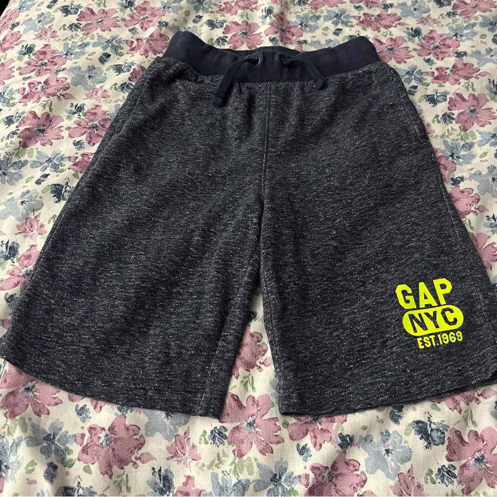 GAP boy shorts